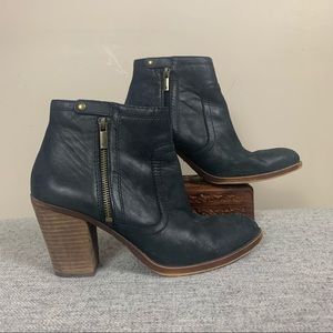 Lucky Brand Zip Up Booties - 8.5